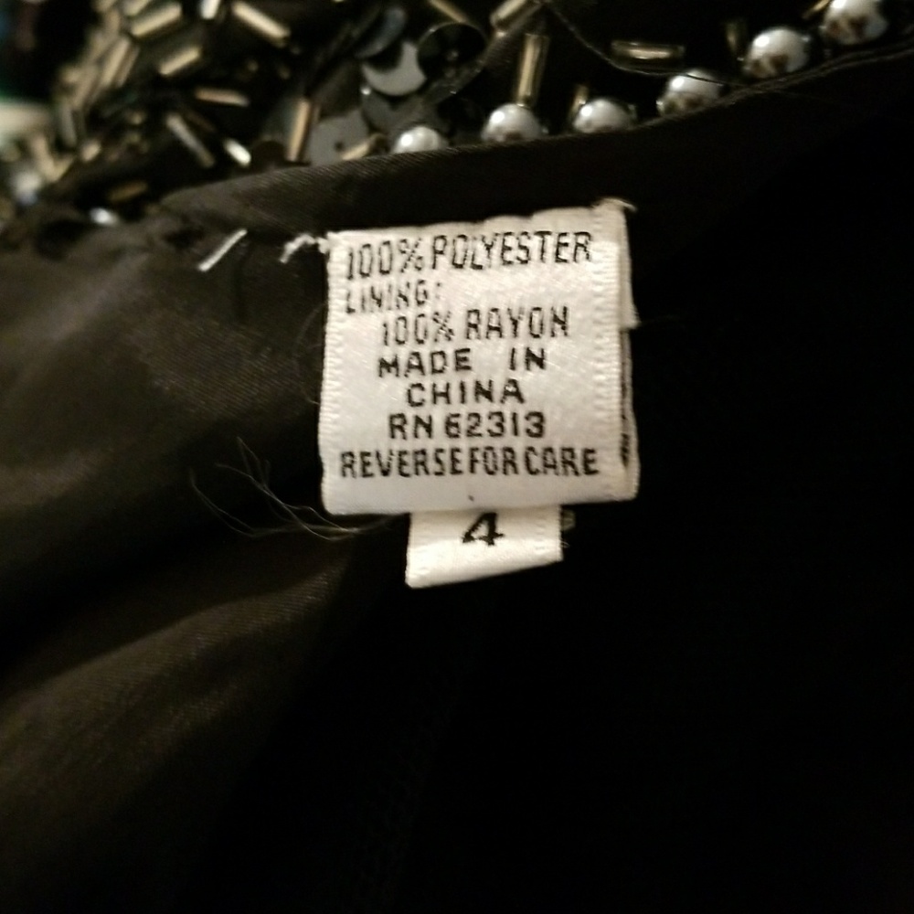 Dress - Picture 7 of 7
